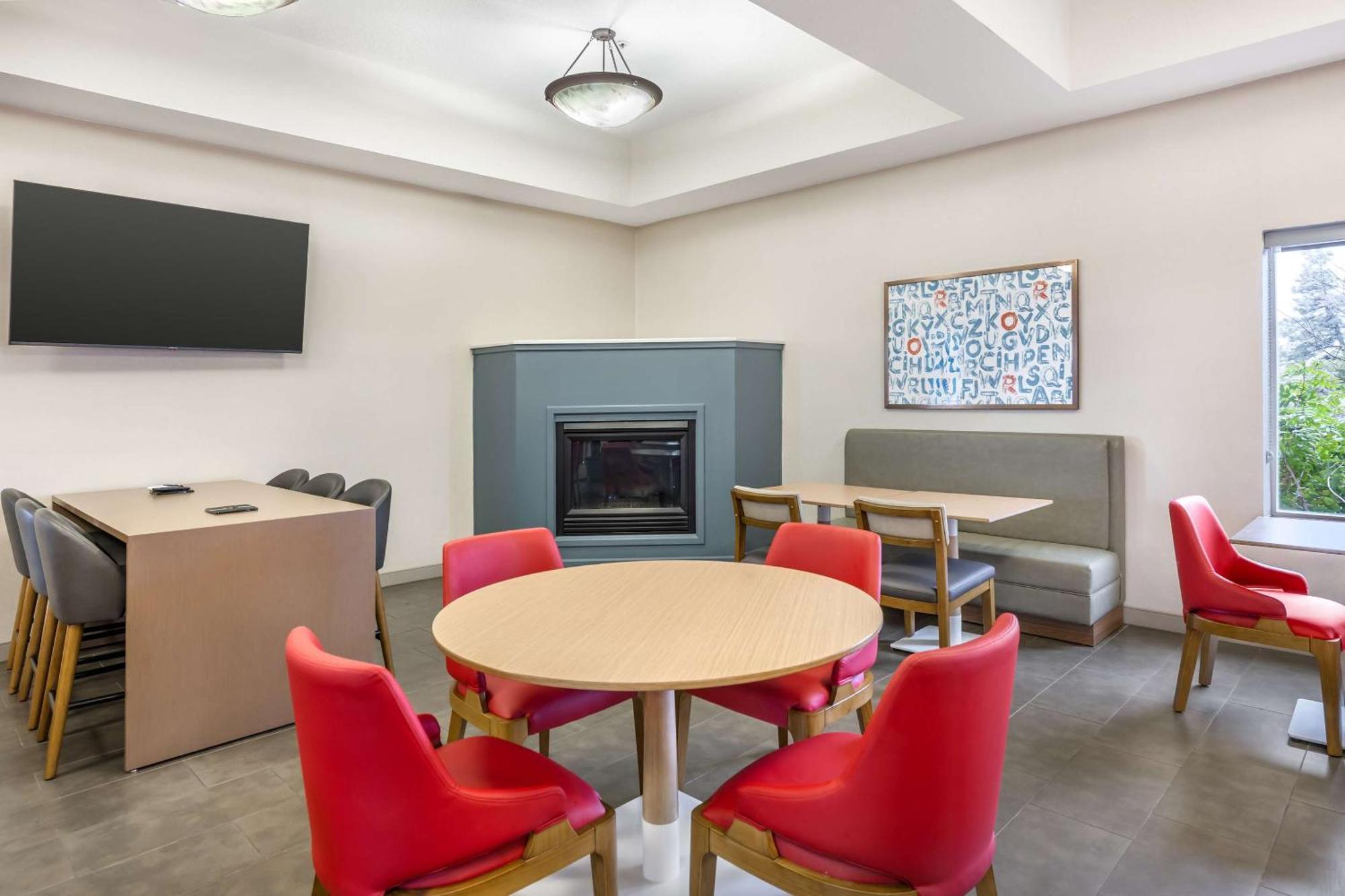 Comfort Suites Redmond Airport Zewnętrze zdjęcie